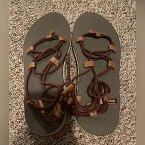 Women’s teva sandals